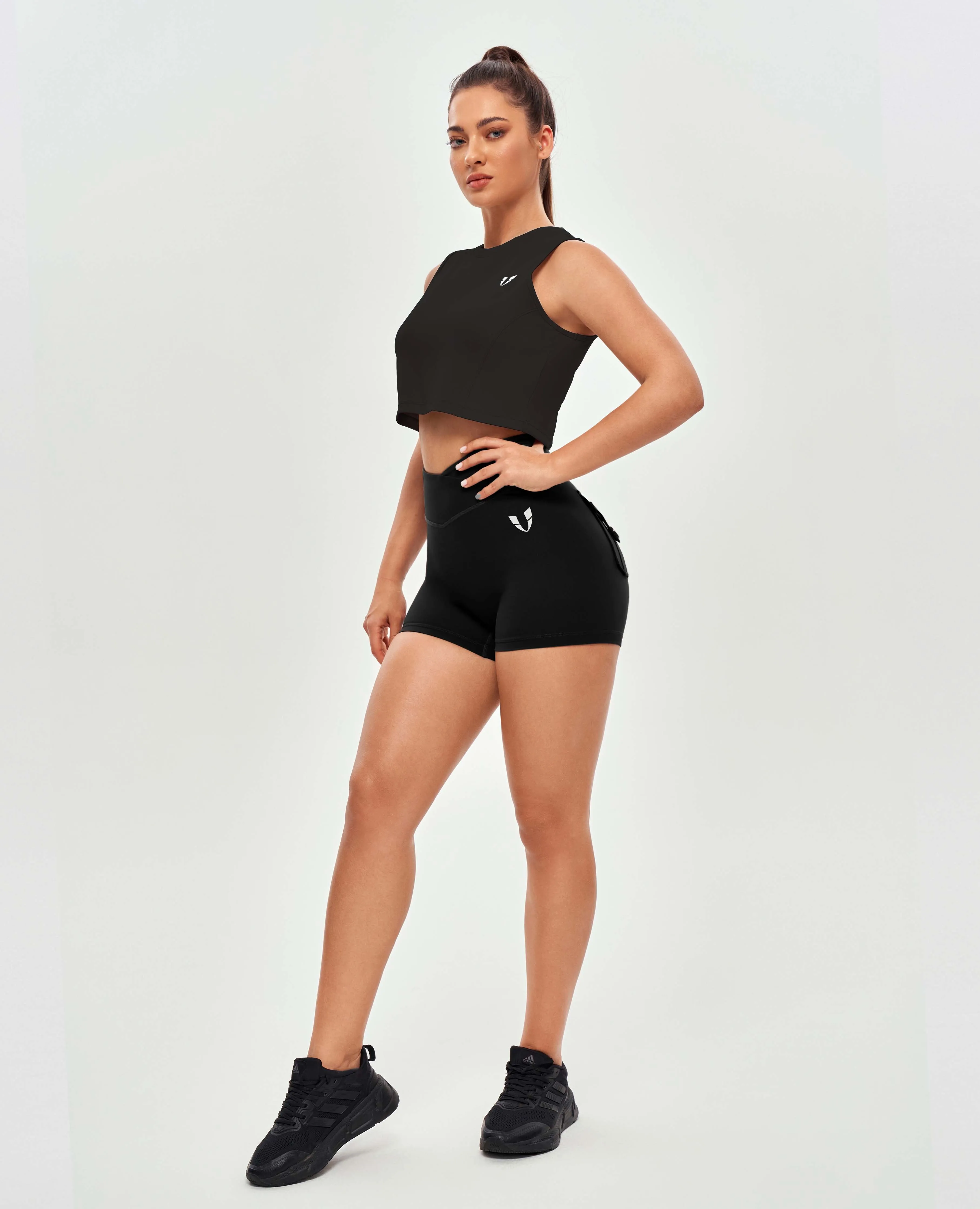 Athletic Crop Top - Black