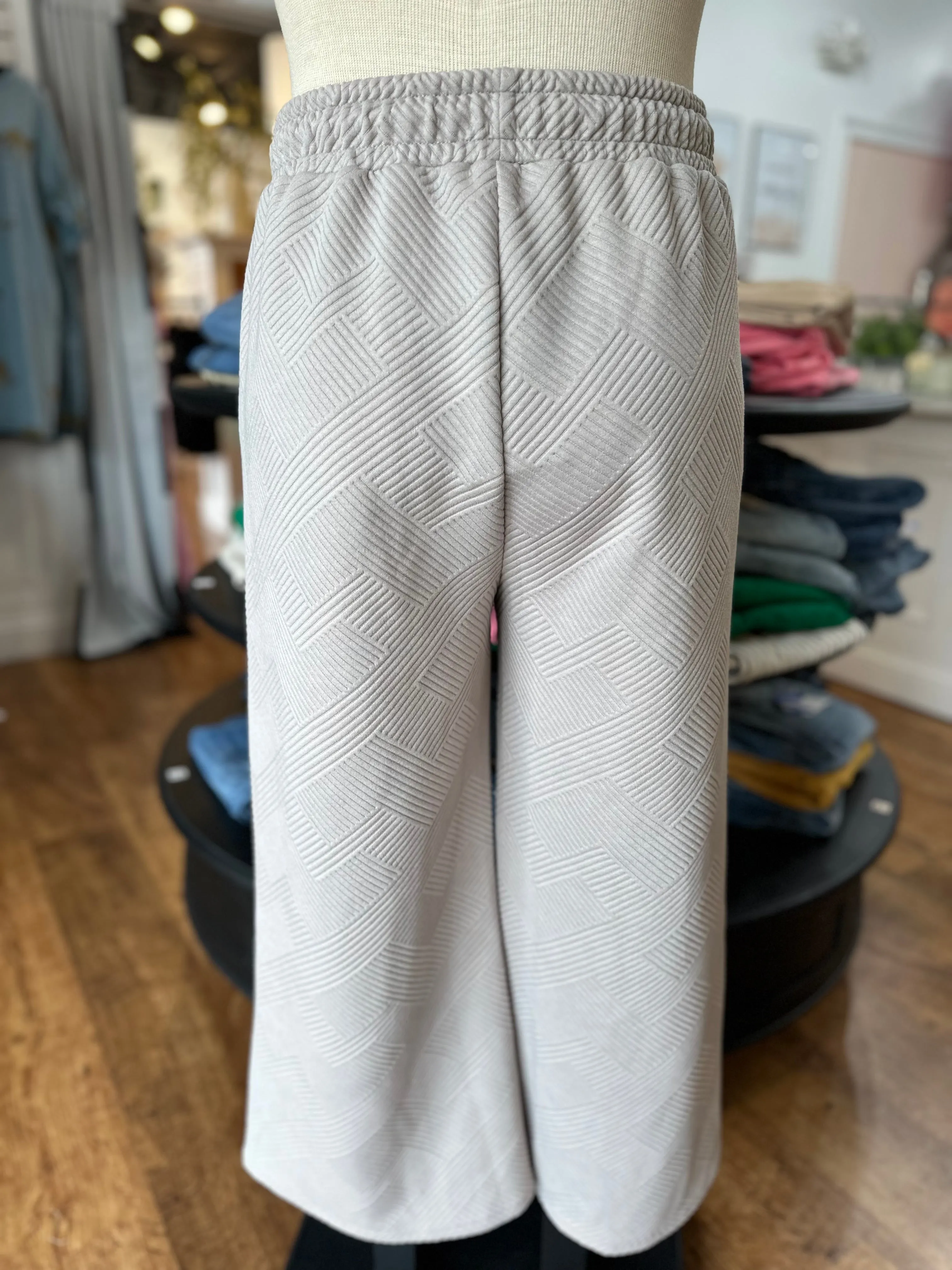 Daydreaming Of You Wide Leg Crop Pants ~ Oatmeal