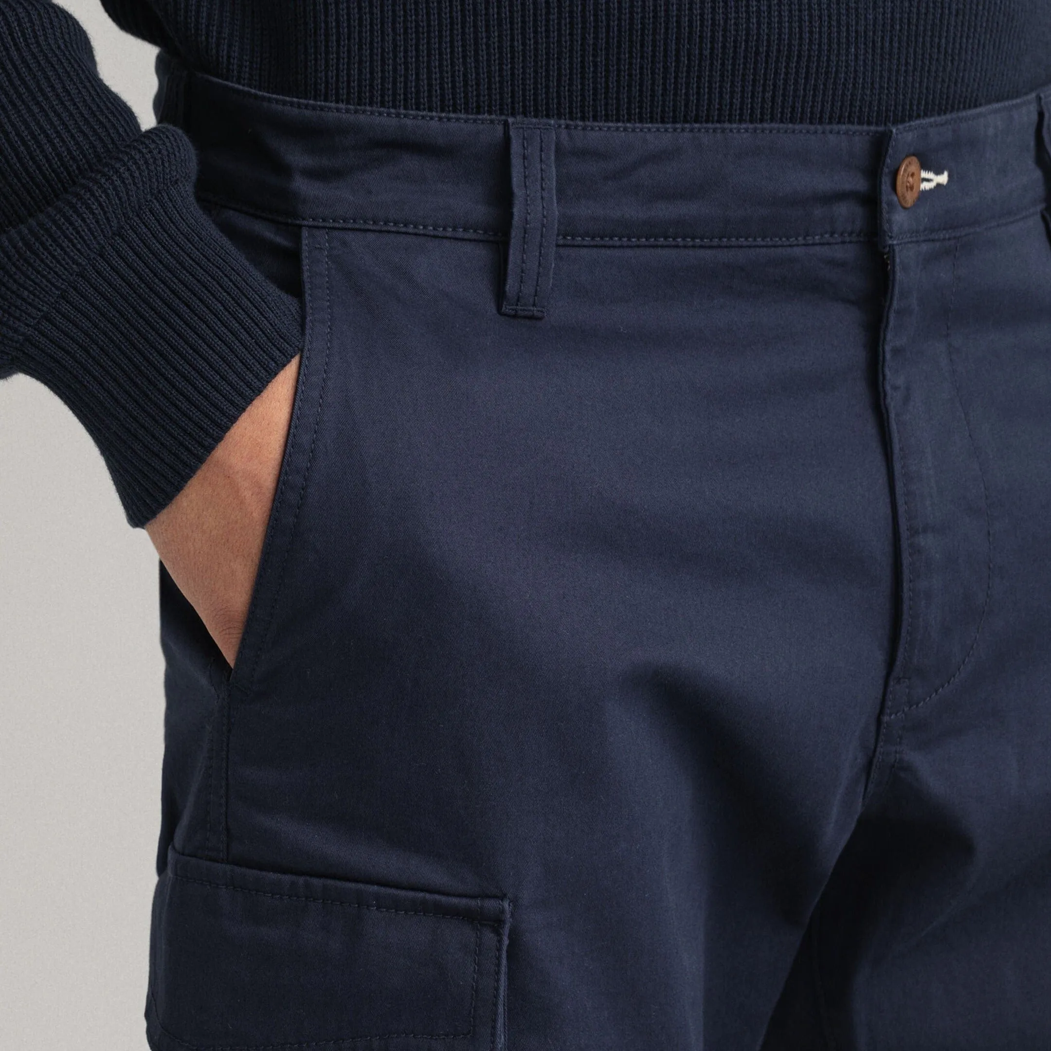 GANT Relaxed Fit Twill Cargo Shorts Marine