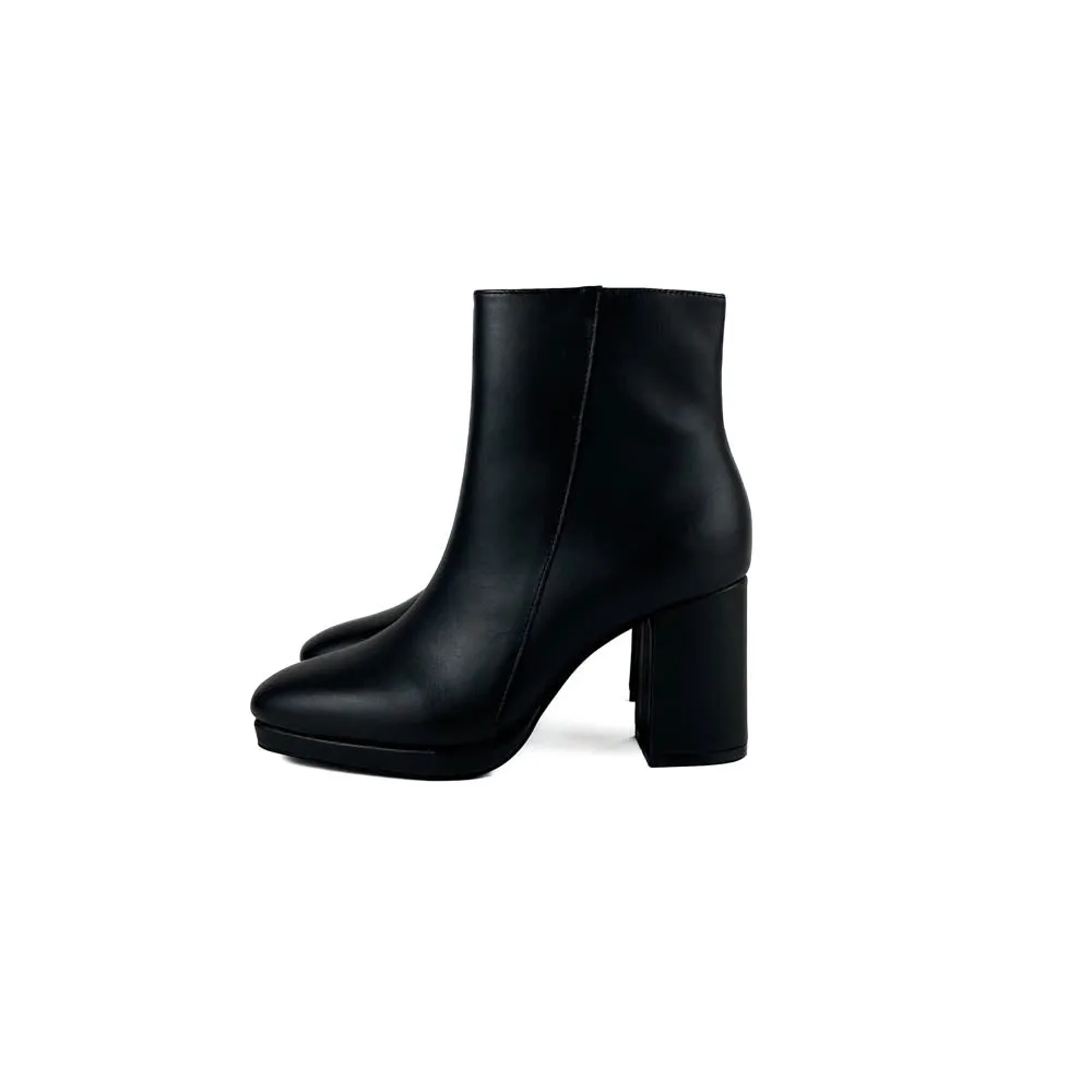 Intentionally Blank - Rachel Heeled Boot (Black)