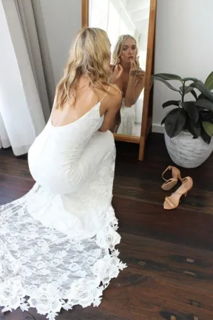 Romantic Boho Deep U Neck Backless Lace Pretty Mermaid Elegant Wedding Dresses