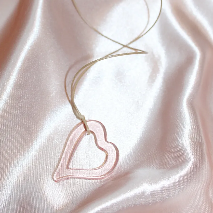 Slanted Heart Cord Choker in Rose