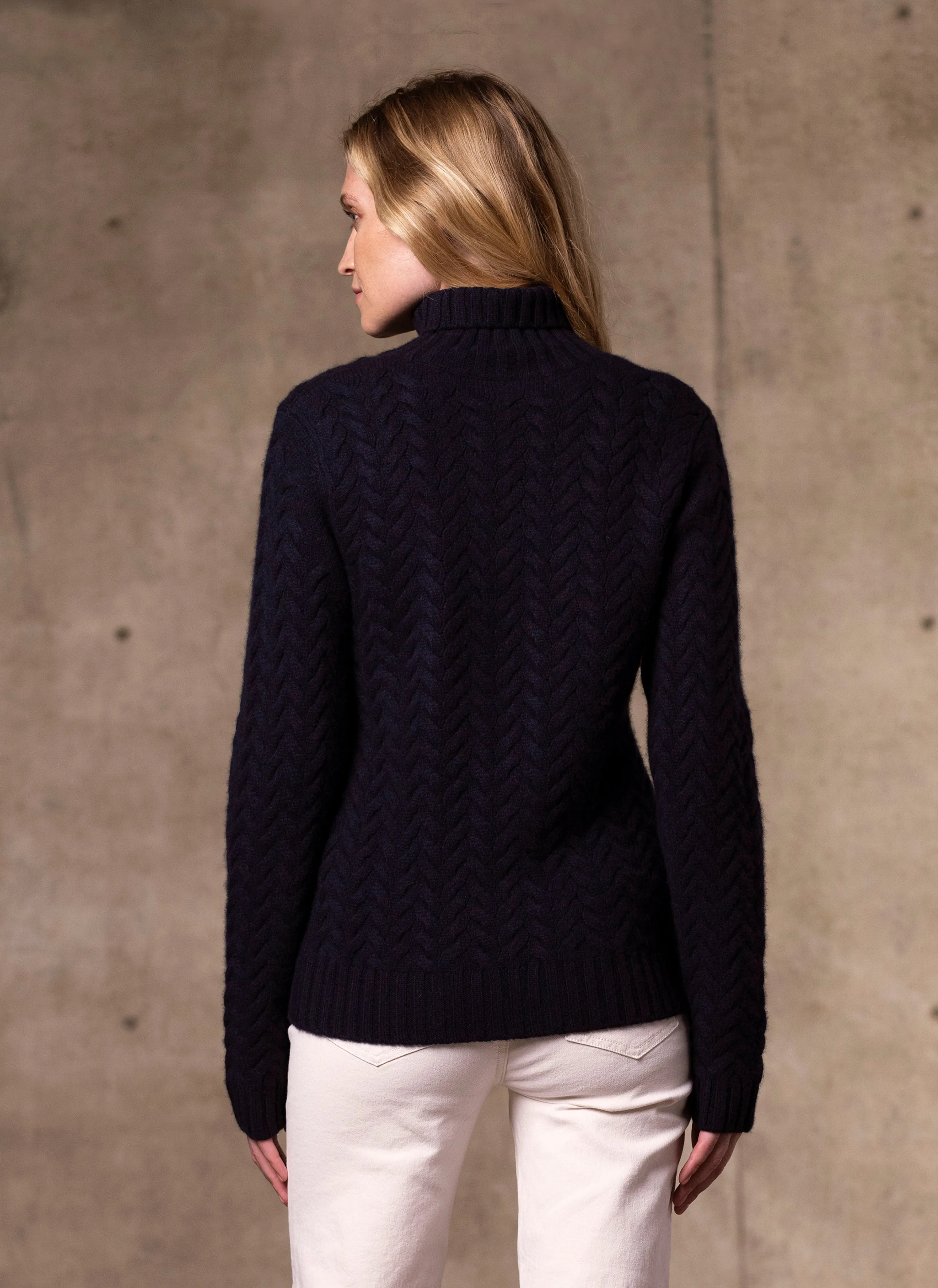 Women's Giulia Turtle Neck Cable Cashmere Sweater in Navy